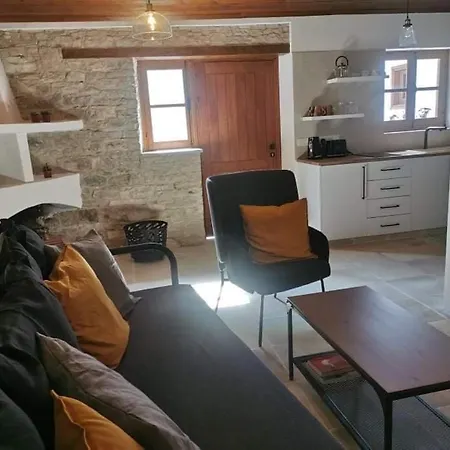 Granny's House, στης γιαγιάς ευανθίας *